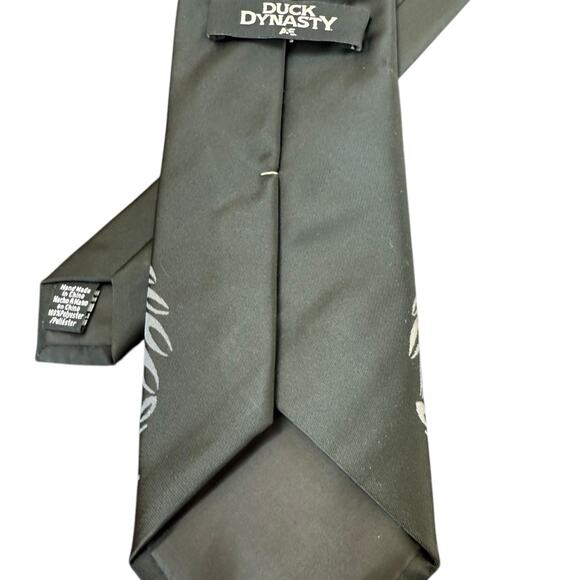 Duck Dynasty Black Tie Family Certified Redneck Approved‎ 56"L 3.5"W - Picture 4 of 5